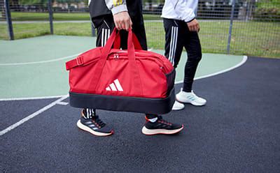 adidas voetbaltas zwart|Vind jouw voetbal accessoires online .